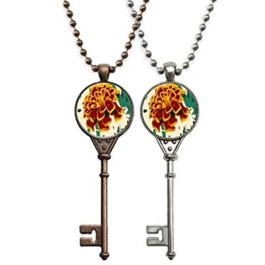 Imagem de OFFbb-USA Colar com pingente de chave de pavão de crisântemo mexicano para decoração de casais