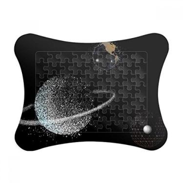 Imagem de Ornamento de quebra-cabeça branco com moldura de nebulosa da Terra do Universo