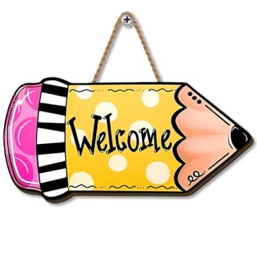 Imagem de Yarcooly Placa de porta de volta às aulas, primeiro dia de escola, guirlanda de madeira, maçã, ônibus, lápis, régua, decoração para pendurar na sala de aula, decoração bem-vinda de volta às aulas para