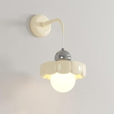 Imagem de Luminária de parede para quarto infantil, arandela moderna de resina creme com abajur de globo PMMA, luminária de parede francesa para pendurar em ambientes internos, elegante arandela de me