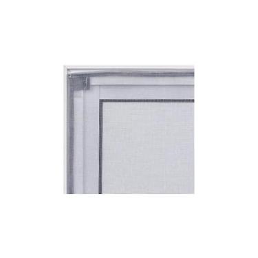 Imagem de Tela Mosquiteira de Poliéster para Janelas e Portas, 125x105cm, Proteção Contra Insetos, Permite Circulação de Ar e Luz Natural