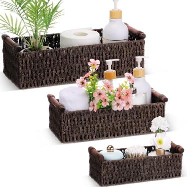 Imagem de Boao 3 cestas de vime de armazenamento boho feitas à mão para organizar com alça de bancada, recipiente de armazenamento de papel higiênico para tanque de vaso sanitário (marrom escuro)