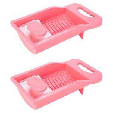 Imagem de Tábua de lavanderia multifuncional com pia, ideal para lavar roupas íntimas e meias sem esforço. Lavador doméstico de tamanho pequeno (rosa (2 peças))