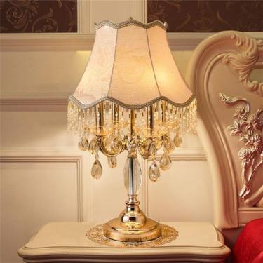 Imagem de NIUYAO Abajur Romântico De Tecido Pastoral, Abajur Clássico De Mesa, 4 Lâmpadas De Cabeceira, Iluminação Dourada Com Detalhes Em Cristal