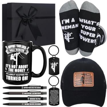 Imagem de Berlune Conjunto de 9 peças de presentes de Natal Lineman, chaveiro de oração, boné de beisebol, caneca de café, meias esferográficas, conjunto de 4 caixas de presente para pai, marido, dia dos pais