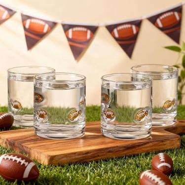 Imagem de SiliFine Pacote com 4 copos de vidro com ícones de futebol de 396 g Copos de suco duplo à moda antiga soprado à mão sem haste, copo reutilizável para presentes de festa esportiva de aniversário