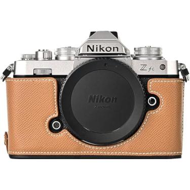 Imagem de Capa Z fc, capa BMAOLLONGB feita à mão de couro de fibra de carbono PU para meia câmera versão com abertura inferior para Nikon Z fc com alça de mão (marrom)