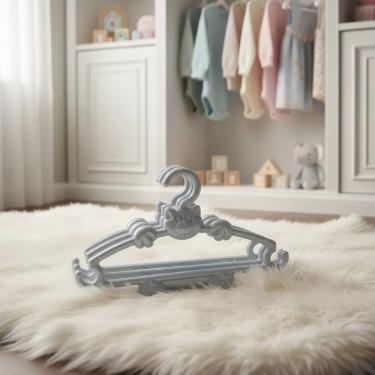 Imagem de Kit 3 Cabides Pequenos no Formato Gatinho para Roupas e Calças