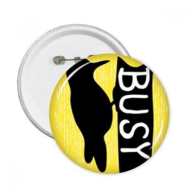 Imagem de Broche redondo natural com contorno de animal preto e emblema, 5 peças