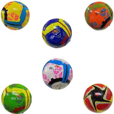 Imagem de Bola de Futebol Sortida: Divirta-se, pratique e marque um golaço de al