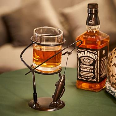 Imagem de GUTE Whisky Fisherman Fishing Whisky, copo de vinho e água - suporte de copo de vidro e metal - gancho e linha de uísque, uísque, suporte de copo de licor, comporta copo, ótimo presente para