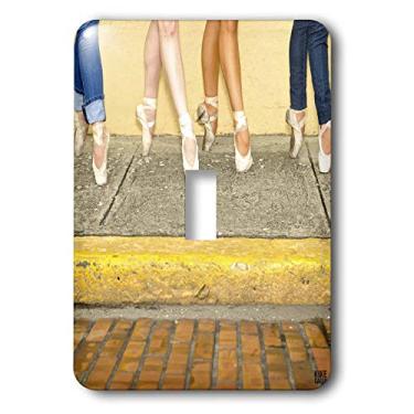 Imagem de 3dRose lsp_9989_1 Bailarinas profissionais vestidas com roupas de rua, mas usando sapatos de balé interruptor único
