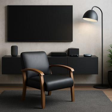 Imagem de Poltrona para Sala Tecido Courino Braços Madeira Maciça Mia Preto