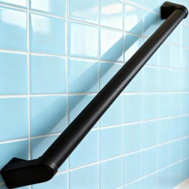 Imagem de Conjunto de corrimão de alumínio moderno de 6 m - grade de escada interna e externa compatível com ADA. Barra de apoio de 3,6 cm de diâmetro. Montado na parede com extremidade de retorno de parede de