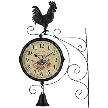 Imagem de ZJYWMM Relógio de parede ao ar livre, relógio de parede decorativo de dupla face retrô de jardim com sino de galo, sala de estar interna, relógio silencioso de ferro forjado, decoração para escritório