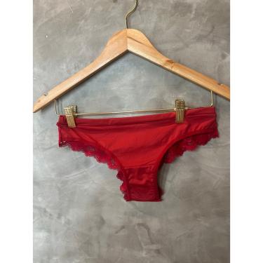 Imagem de Calcinha sensual em renda Fio cor Vermelha Plus Size