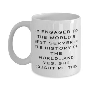 Imagem de Caneca I'm Engaged to the World's Best Server in the History of the World.and Yes, She Bought Me 325 ml, presente de noivo de mordaça para