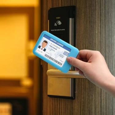 Imagem de Pacote com 3 porta-crachás de identificação vertical com clipe deslizante – protetor de cartão de plástico branco durável, capa transparente para cartões de acesso ao escritório, chaves, licenças e