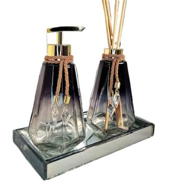 Imagem de Kit Lavabo Preto Branco Ambar Vidro 300ml Completo Com Bandeja Presente Chique Casa Nova Oferta(Com Bandeja,Preto Degrade C/Dourado)