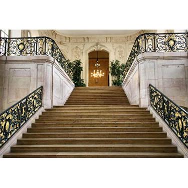 Imagem de Lustre de luxo Yeele 25,4 cm x 20,3 cm com fundo de lustre interior para fotografia estilo clássico barroco com estampa floral e cenário de escadas estilo Royal Palace Retrô