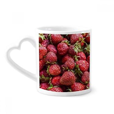 Imagem de Caneca com imagem de frutas vermelhas morango frescas caneca de café cerâmica copo de coração de vidro