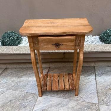 Imagem de Mesinha de cabeceira de madeira super resistente criadinho rústico para quartos, salas, áreas externas mesa de canto artesanal