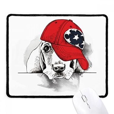 Imagem de Lindo tapete de borracha para jogos com ilustração de roupas em aquarela para cães