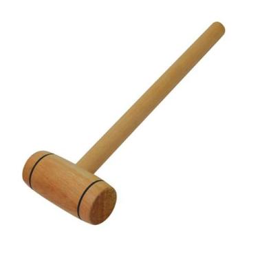 Imagem de Martelo De Madeira Para Bater Pneu - UNIVERSO DO CAMINHÃO