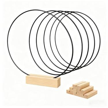 Imagem de YDJIANCAI Conjunto de 5 argolas florais de metal preto, com 5 unidades de suporte de madeira para decoração de mesa de casamento, grinaldas para pendurar na parede, artesanato faça você mesmo para