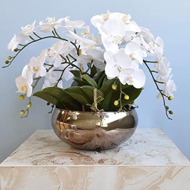 Imagem de Arranjo Artificial com Seis Hastes de Orquídeas Branca no Vaso Bronze