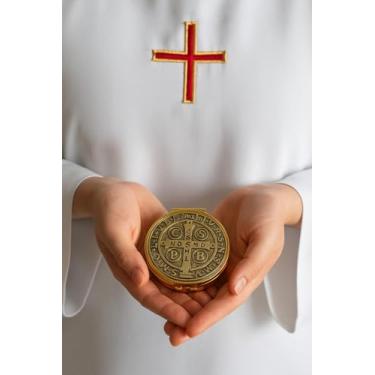 Imagem de Regina Caeli Teca São Bento em Metal, Porta Eucaristia, Porta Remédio, Porta Terço, 6 x 6 x 1 cm, 600g