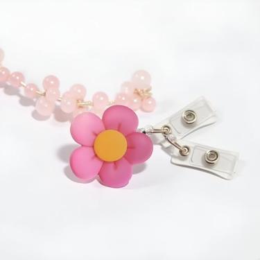 Imagem de Carretel de crachá bonito vermelho rosa retrátil flor floral enfermeira clipe carretel nome nome etiqueta farmácia trabalho médico, enfermeiras, hospital enfermeiras, professoras de enfermagem