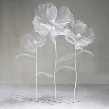 Imagem de Decoração de flores artificiais gigantes - 3 peças de flores coloridas realistas com base em pé para fundo de casamento, decoração de festa e adereços de fotografia