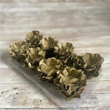 Imagem de Kit com 120 Forminhas para Doces Finos Modelo Flor Luxo – Linha Style – Ideal para Casamentos, Festas e Decoração de Mesa Elegante(OURO,120 UNIDADES)