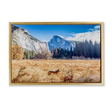 Imagem de Stupell Industries Arte de parede em tela flutuante com moldura dourada Coyote in Mountain Prairie, design por Jeff Poe Photography, 43 x 63 cm