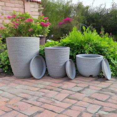 Imagem de Kit 3 Vasos em Polietileno Escovado - Vasos Decorativos para Plantas com 3 Tamanhos e Pratos(Cinza)