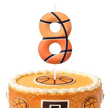 Imagem de Velas de aniversário número 8 de basquete, topo de bolo com tema de basquete para meninos e meninas, decorações de bolo para aniversários, suprimentos de festa com tema esportivo, velas para