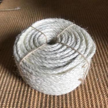 Imagem de Corda de sisal natural para arranhador de gatos, biodegradável, durável, inodora, multiuso, 1/10.2 cm x 15.2 m, barbante de corda de árvore de gato para arranhar gatos faça você mesmo