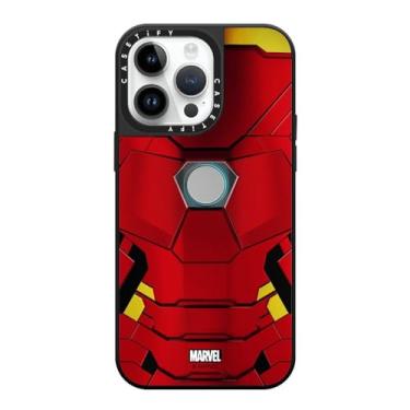 Imagem de CASETiFY Capa espelhada para iPhone 14 Pro Max [Iron Man Co-Lab/Reflexiva/Proteção contra quedas de 1,5 metros/Compatível com Magsafe] - Capa de terno do Homem de Ferro - Prata em Preto