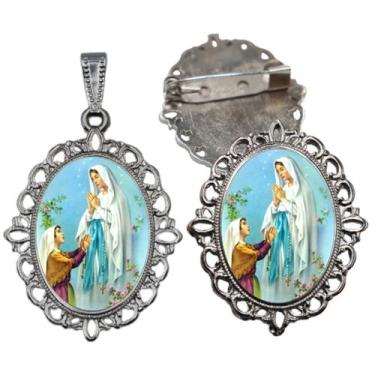 Imagem de Broche com Relicario Cor Prata Nossa Senhora de Lourdes Terno Noivo la