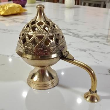 Imagem de Dhoop Dani de latão puro de 15 cm – Queimador de incenso tradicional, acessório Pooja para templo doméstico, rituais espirituais, meditação e aromaterapia, suporte decorativo de latão para presentear