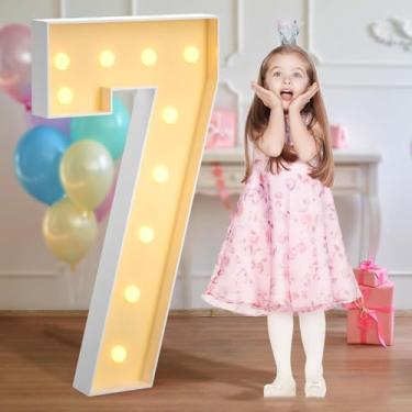 Imagem de Letreiro LED com letras e números, letreiro com alfabeto alimentado por bateria para iluminação noturna, casamentos, aniversários, festas, luzes de Natal ou decoração de casa (branco quente)