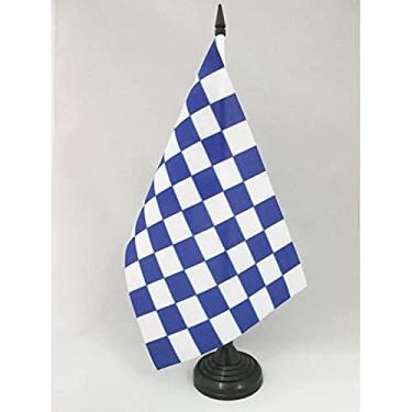 Imagem de Bandeira de mesa azul e branco AZ bandeira de mesa de xadrez de 12,7 x 20,3 cm - Bandeira de mesa de corrida xadrez 21 x 14 cm - bastão de plástico preto e base