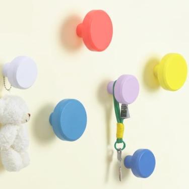 Imagem de Otoolling Pacote com 6 lindos ganchos de parede adesivos de madeira coloridos ganchos decorativos nórdicos para sala de aula, quarto, berçário, chaleira, suporte para pendurar (pastel, redondo)