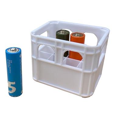 Imagem de Sactulaz Organizador de bateria AA Beer Crate, suporte de armazenamento de bateria comporta 12 pilhas AA, recipiente para caixa de bateria doméstica, presente para amantes de cerveja (pilhas brancas