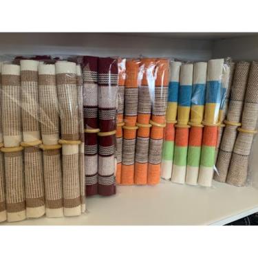 Imagem de Conjunto de 7 peças de corrida de mesa de algodão com 6 almofadas e 1 trilho de mesa perfeito para jantares e reuniões de família(KIT COM PORTA GUARDANAPO)