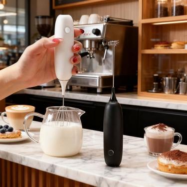 Imagem de 1 varinha de espumador de leite portátil, misturador de bebidas de aço inoxidável, mini máquina de espuma para lates, cappuccino, matcha e chocolate quente