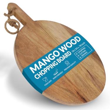 Imagem de Tábua de corte redonda de madeira de manga Becki Owens com alça - Tábua de cortar para preparar e servir alimentos 45,78 x 61 cm - Tábua de cortar madeira para cozinha, carne, legumes, queijo e