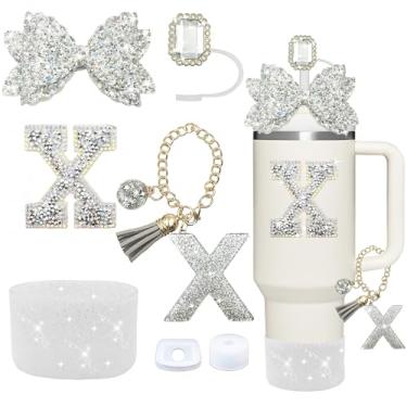 Imagem de Conjunto de acessórios para copos Stanley de prata, 7 peças, decorações de iniciais para Stanley Cup 850 g/1,134 g, inclui tampa de canudo de joia, tampa à prova de derramamento, pingente de alça
