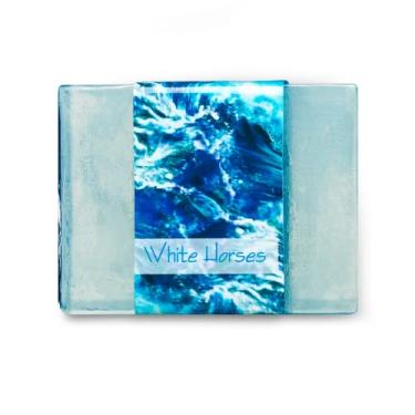 Imagem de Sabonete em barra de glicerina aroma de cavalos brancos - natural, vegano, hipoalergênico - hidratante e hidratante com 100% glicerina vegetal - livre de sulfatos, sem parabenos, sem produtos químicos